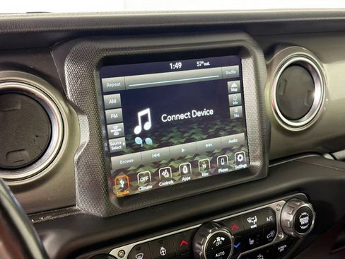 Used 2021 Jeep Wrangler Unlimited Sahara w/ Uconnect 4C Nav & Sound Group AWD/4WD image 15