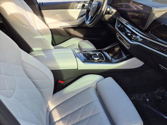 Certified 2025 BMW X5 sDrive40i w/ Premium Package RWD image 19