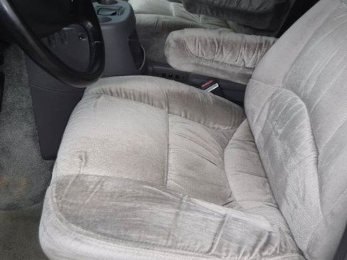Used 2000 Ford E-150 and Econoline 150 RWD image 25