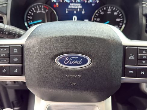 Used 2023 Ford Expedition XLT AWD/4WD image 11