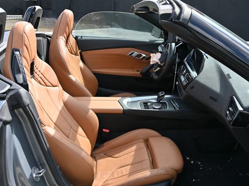Used 2024 BMW Z4 sDrive30i w/ Premium Package RWD image 15