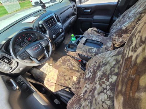 Used 2024 GMC Sierra 3500 Pro AWD/4WD image 10
