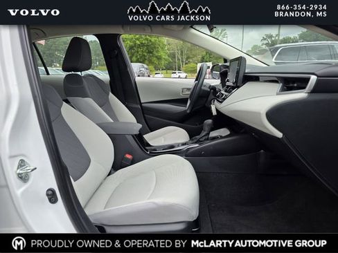Used 2022 Toyota Corolla LE FWD image 24