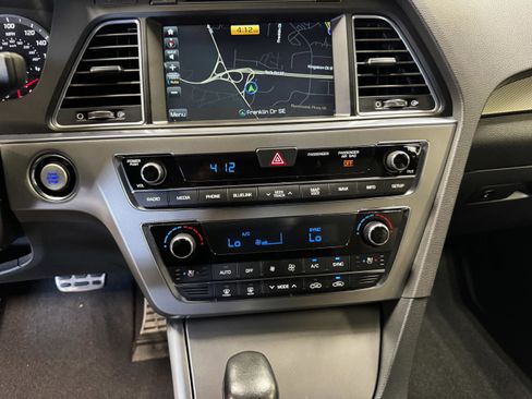 Used 2015 Hyundai Sonata Limited 2.0T FWD image 17