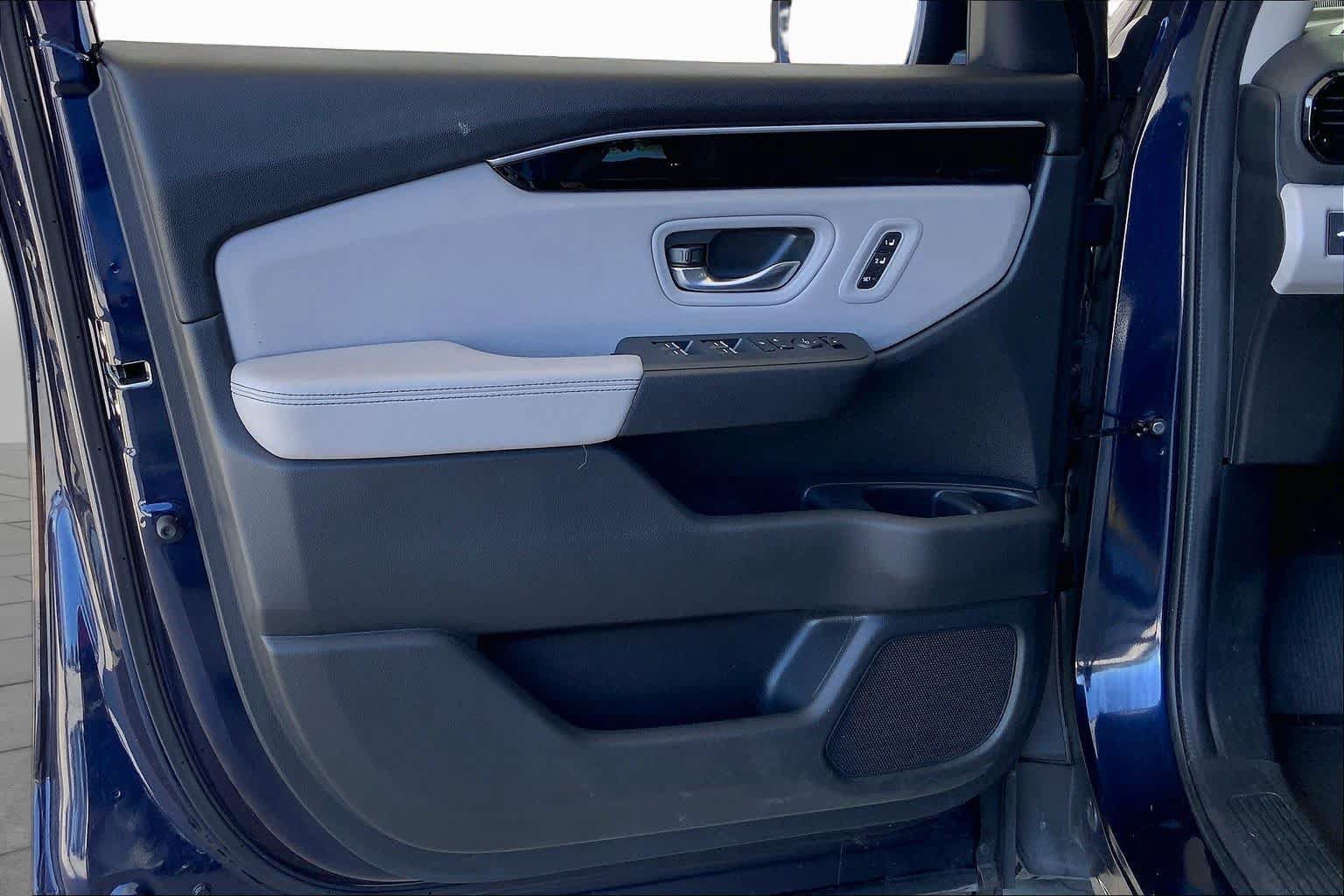 Used 2025 Honda Pilot EX-L image 22