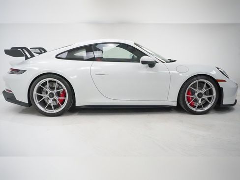 Certified 2022 Porsche 911 GT3 image 9