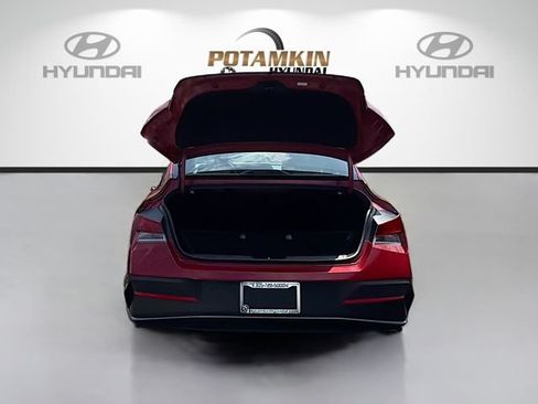 Certified 2026 Hyundai Elantra Sport FWD image 24