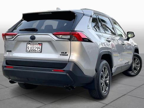 Used 2023 Toyota RAV4 XLE Premium image 11