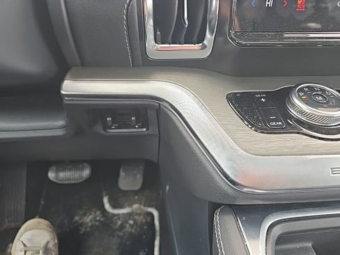 Used 2025 Ford Expedition Max Platinum w/ Driver's Package image 23