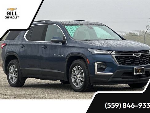 Used 2022 Chevrolet Traverse LT w/ LPO, Black Accent Package image 1