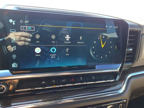 Used 2023 Chevrolet Silverado 1500 LT image 22