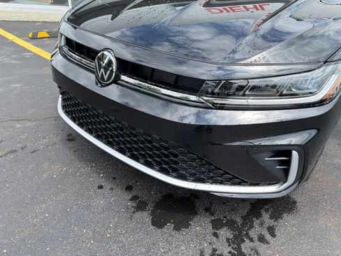 New 2026 Volkswagen Jetta SE FWD image 38