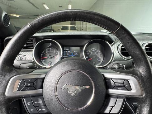 Used 2016 Ford Mustang Coupe RWD image 18