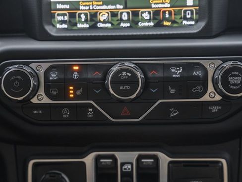 Used 2018 Jeep Wrangler Unlimited Sahara w/ Dual Top Group image 25