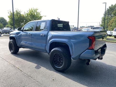 Used 2026 Toyota Tacoma SR5 RWD image 7