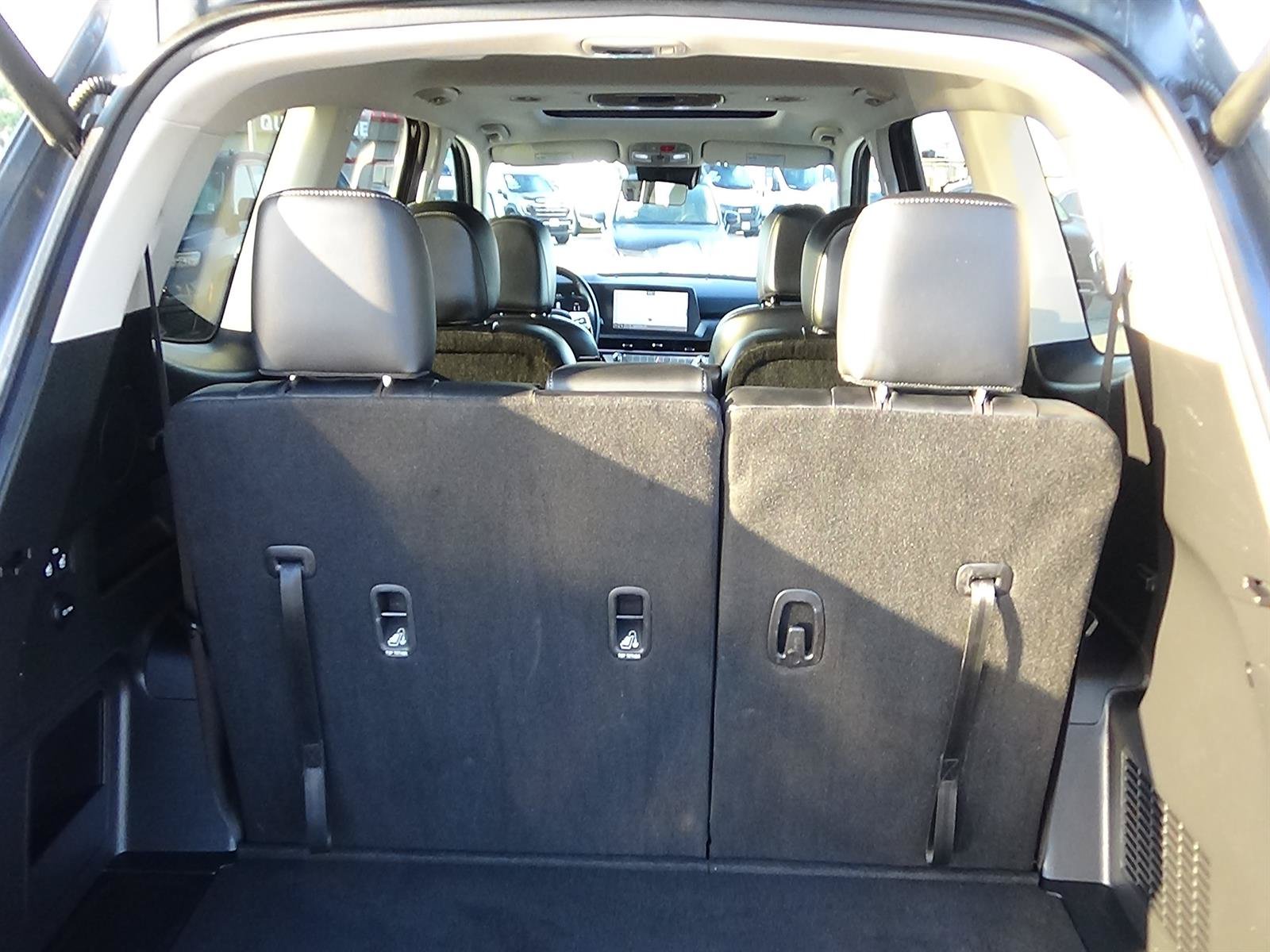 Used 2025 Kia Telluride S FWD image 10