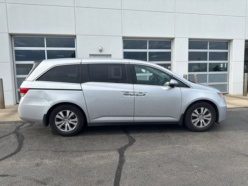 Used 2014 Honda Odyssey EX image 3