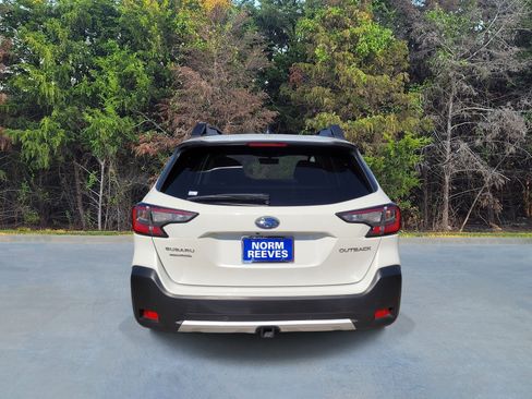 Certified 2025 Subaru Outback Limited AWD/4WD image 18