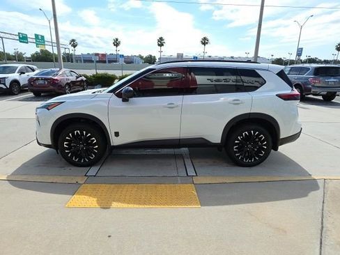 Used 2026 Nissan Rogue SV FWD image 7