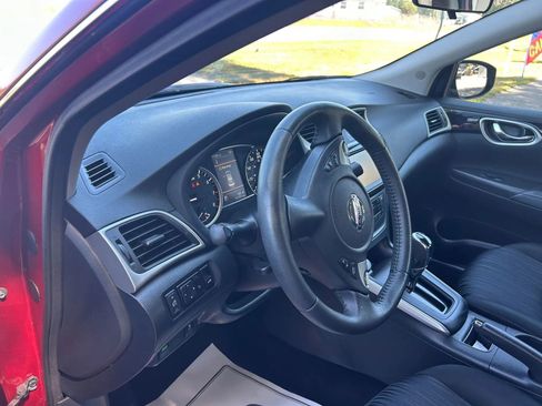Used 2019 Nissan Sentra SV FWD image 8