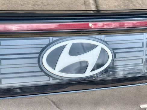 Used 2025 Hyundai Sonata SE FWD image 29