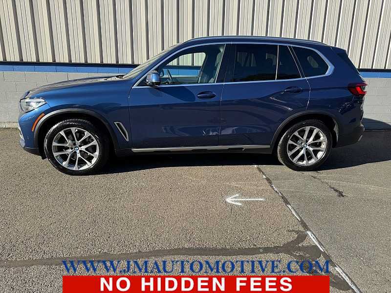 Used 2022 BMW X5 xDrive40i w/ Premium Package AWD/4WD image 2