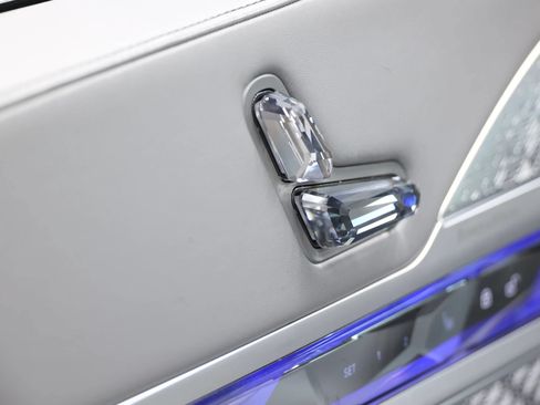 Used 2023 BMW i7 xDrive60 AWD/4WD image 14