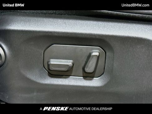 Used 2025 Jeep Wrangler Unlimited Rubicon AWD/4WD image 11