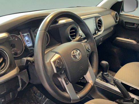 Used 2023 Toyota Tacoma SR5 w/ Technology Package AWD/4WD image 19