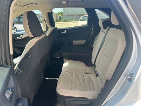 Used 2020 Ford Escape SE FWD image 24