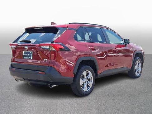 Used 2025 Toyota RAV4 XLE AWD/4WD image 4
