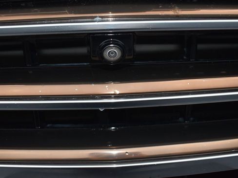 Used 2023 Chevrolet Suburban High Country RWD image 30