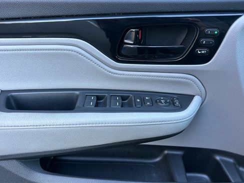 Used 2022 Honda Odyssey Touring image 11