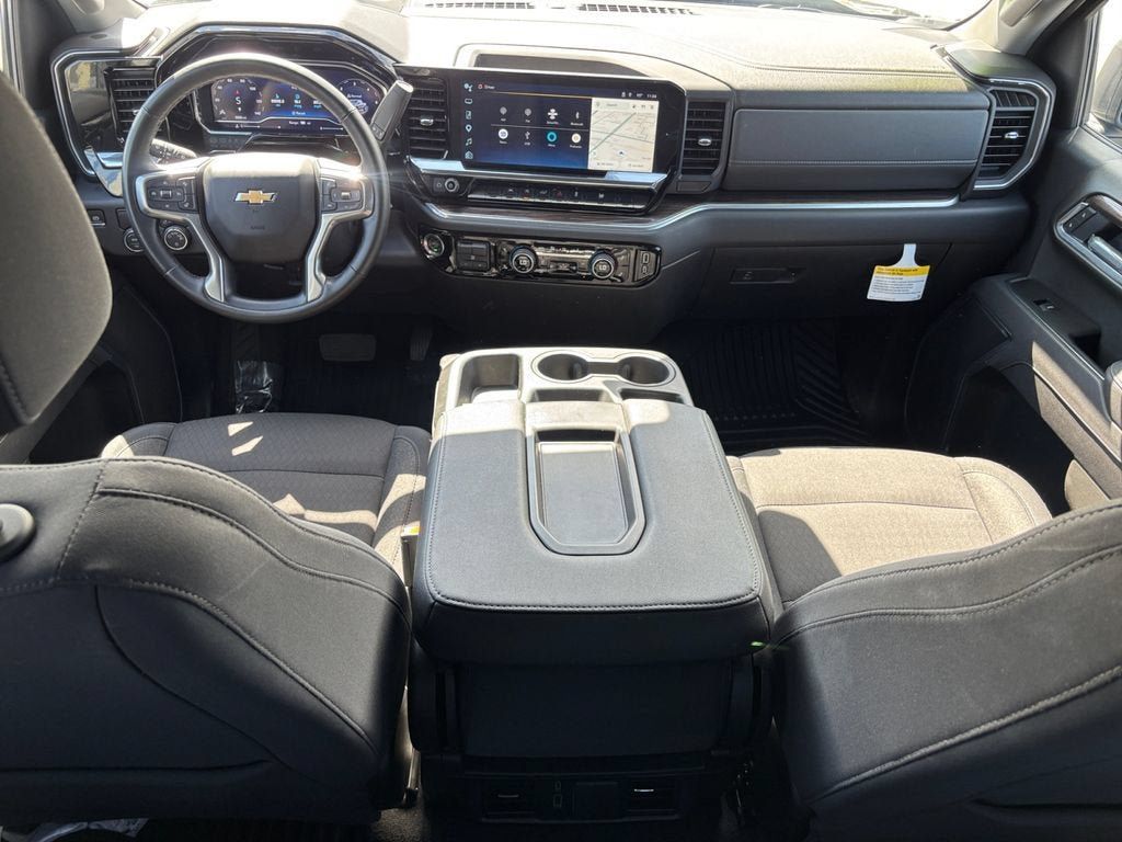Certified 2025 Chevrolet Silverado 1500 LT RWD image 12