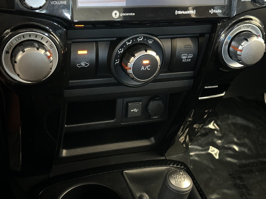 Used 2022 Toyota 4Runner TRD Off-Road Premium AWD/4WD image 20