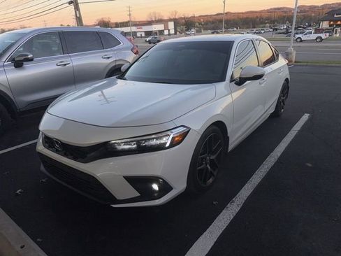 Used 2023 Honda Civic Sport Touring image 2