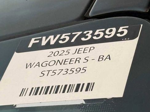New 2025 Jeep Wagoneer S Limited image 35