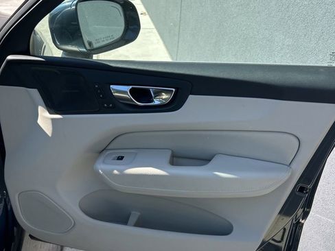 Used 2020 Volvo XC60 T6 Inscription w/ Protection Package Premier image 15