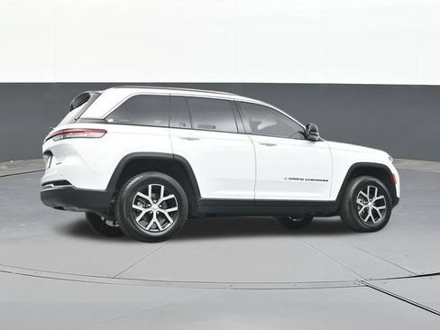 Used 2024 Jeep Grand Cherokee Limited w/ Trailer Tow Package AWD/4WD image 49