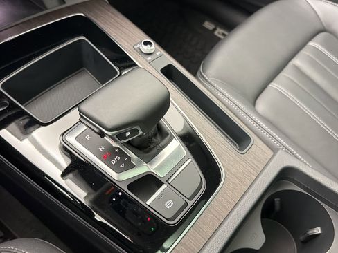 Used 2023 Audi Q5 2.0T Premium w/ Convenience Package image 19