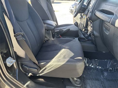 Used 2017 Jeep Wrangler Unlimited Sport image 10