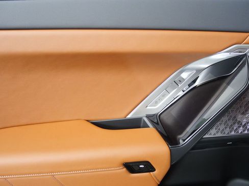 New 2026 BMW 750e xDrive w/ Executive Package image 14