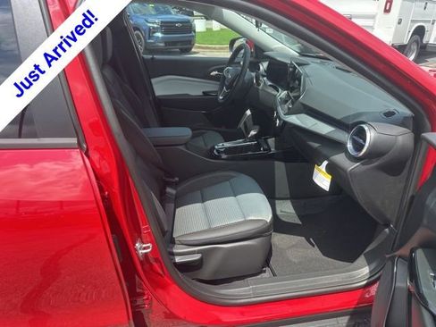 New 2026 Chevrolet Trax LT w/ Driver Confidence Package FWD image 29