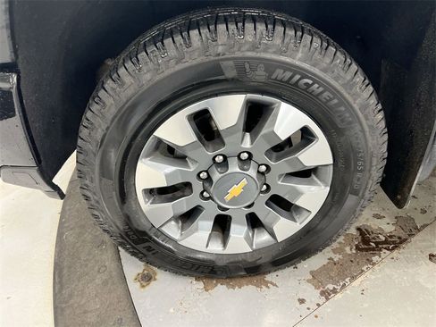 Used 2024 Chevrolet Silverado 2500 Custom w/ Custom Value Package image 25