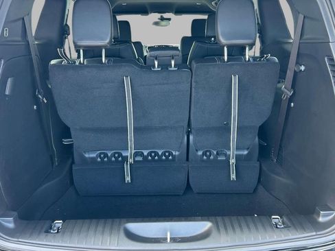 New 2026 Chrysler Pacifica Select image 7