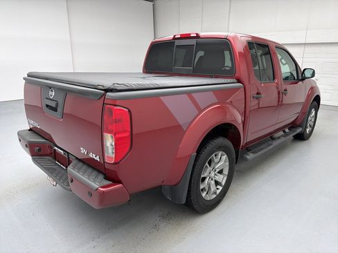 Used 2020 Nissan Frontier SV image 11