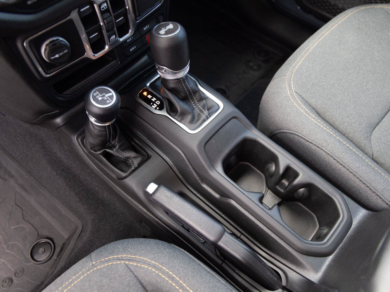 Used 2024 Jeep Wrangler Unlimited Sport AWD/4WD image 22