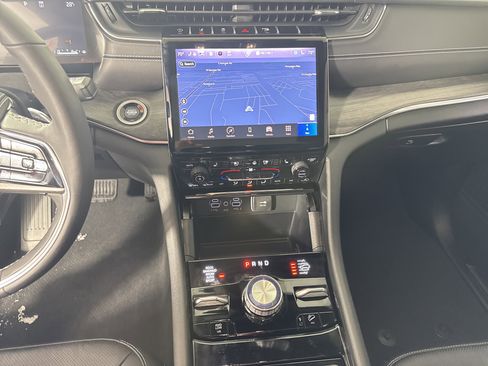 New 2025 Jeep Grand Cherokee Overland image 46