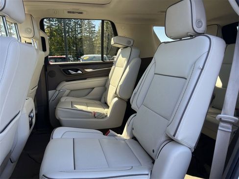 Certified 2024 GMC Yukon Denali image 26