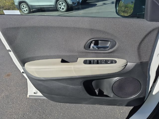 Used 2022 Honda HR-V LX image 11